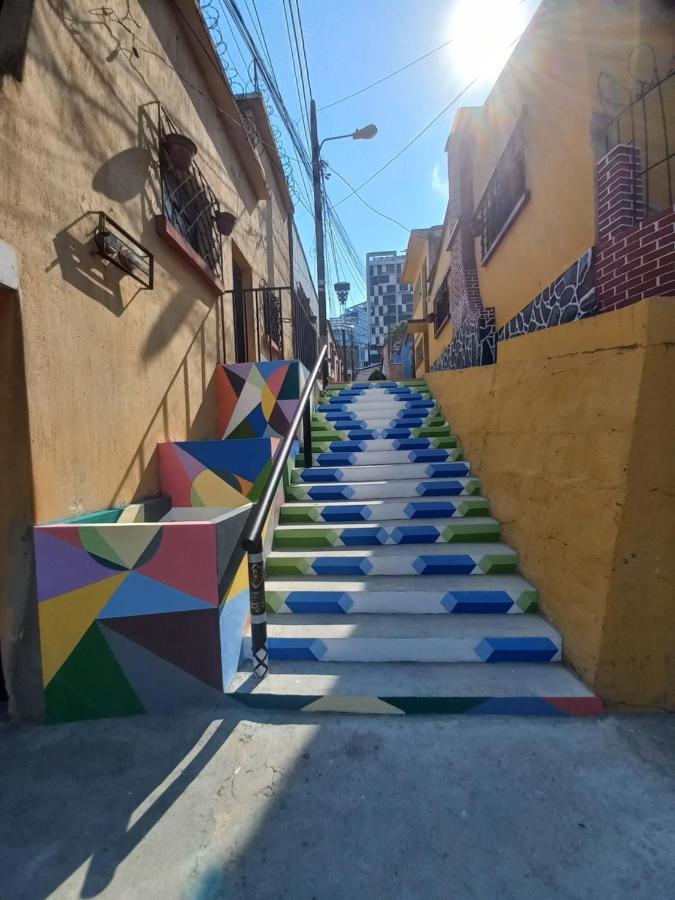 4 Grados Hostel Guatemala City Exterior photo
